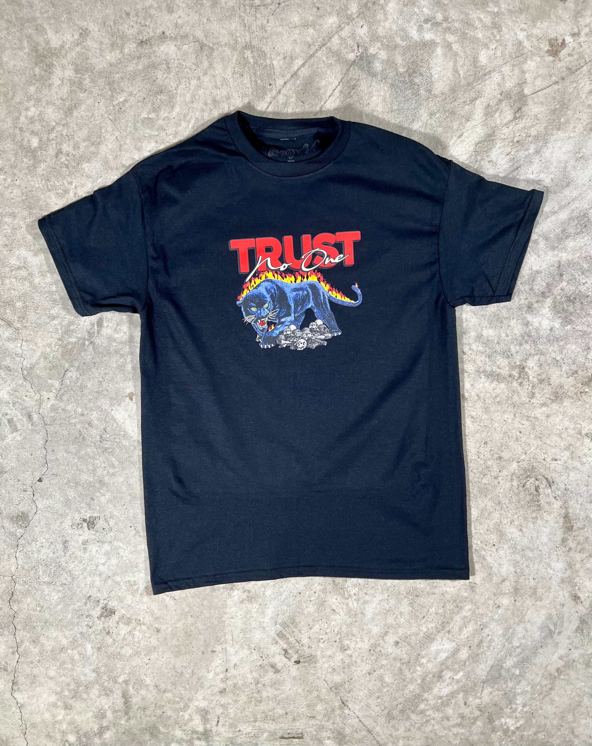 Trust No One | T-Shirt